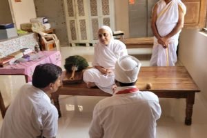 श्री दिगंबर जैन मंदिर नेहा नगर कमेटी द्वारा आयोजित "क्षमा वाणी महापर्व" में पहुंचकर धर्मलाभ अर्जित किया। मंदिर में पूज्य माताजी ससंघ के दर्शन कर आशीर्वाद प्राप्त किया। कार्यक्रम में उपस्थित समाज जन गणमान्य नागरिकों को संबोधित किया।
