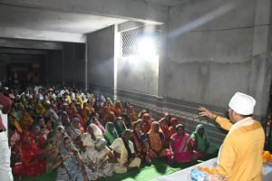 आज सुभाष नगर एवं तुलसी नगर वार्ड में भारतीय जनता पार्टी के समस्त बूथ स्तर के कार्यकर्ताओ की संयुक्त बैठक आयोजित की गई। बैठक में मुख्य रूप से सम्मिलित होकर समस्त कार्यकर्ताओं से संवाद ज्ञापित किया। सभी कार्यकर्ताओं में ऊर्जा का संचार कर संकल्प दिलाया की भाजपा को विजय श्री दिलाने में  आप सभी की महत्वपूर्ण भूमिका रहेगी। इस अवसर पर नगर निगम अध्यक्ष श्री वृंदावन अहिरवार,मंडल अध्यक्ष श्री रितेश मिश्रा जी, तुलसी नगर वार्ड पार्षद श्रीमती सोना कन्हाई पटेल जी,पूर्व पार्षद श्रीमती माला वृंदावन अहिरवार जी एवं समस्त कार्यकर्ता उपस्थित रहे।